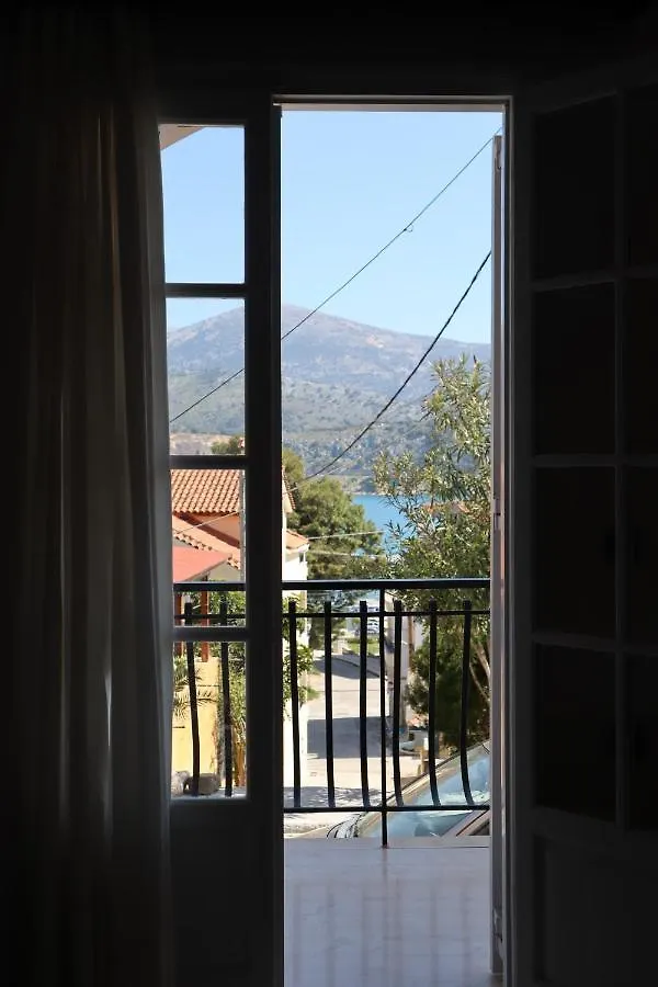 Helena Apartment Argostoli اليونان